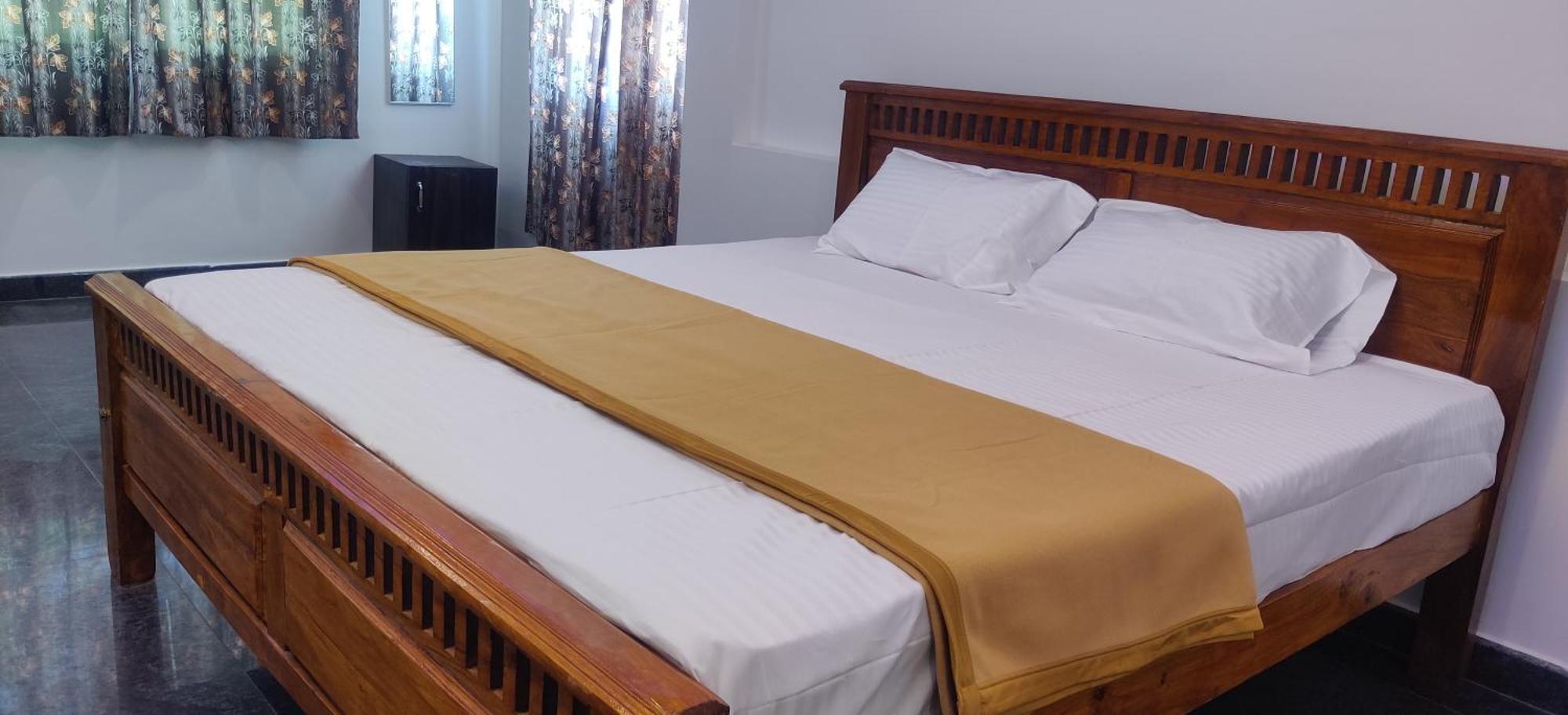 Aadhi Esha Residency 호텔 Tiruvannāmalai 외부 사진